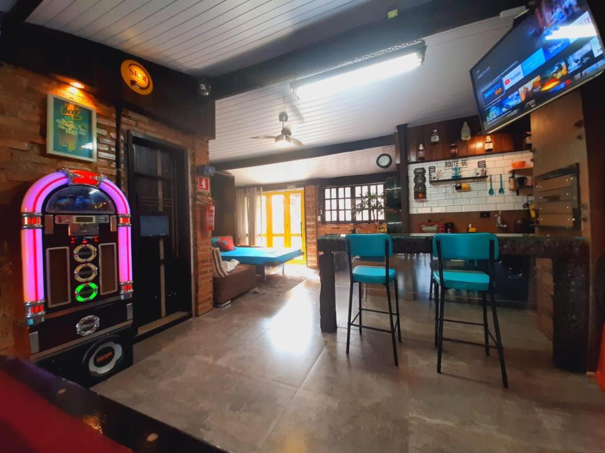 Bangalo Das Lagartixas ,Casa Studio Com Piscina Aquecida Privativa A 20 Minutos Do Centro De Curitiba Colombo Bagian luar foto